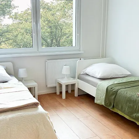 شقة Neue Monteurwohnungen Mit Kueche, Wifi, Parkplaetze, Tv, Balkon, Supermarkt In Der Naehe *