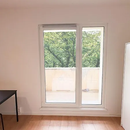 Neue Monteurwohnungen Mit Küche, Wifi, Parkplätze, Tv, Balkon, Supermarkt In Der Nähe * Halle (Saale)