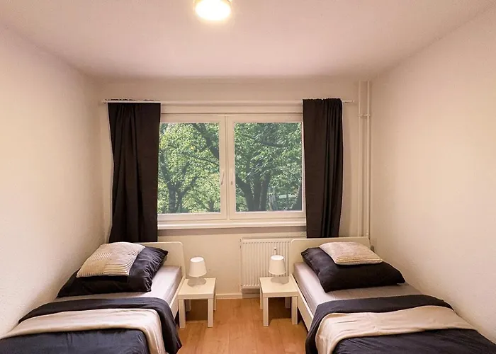 Neue Monteurwohnungen Mit Kueche, Wifi, Parkplaetze, Tv, Balkon, Supermarkt In Der Naehe شقة